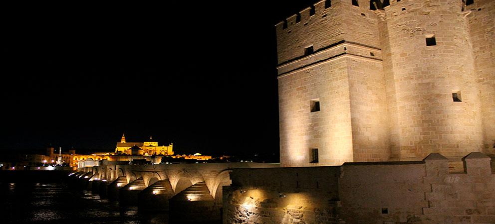 Como es la Torre de la Calahorra