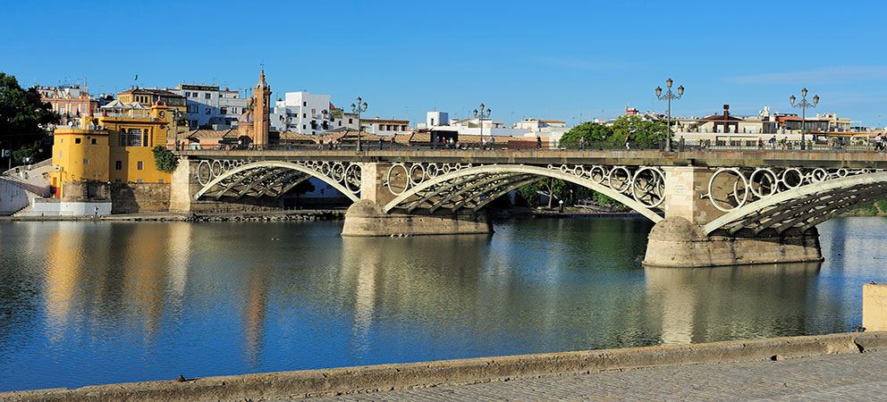 How is the Triana Bridge